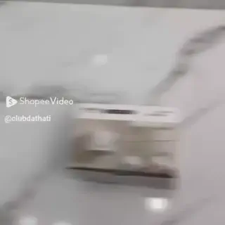 Varal retrátil de parede